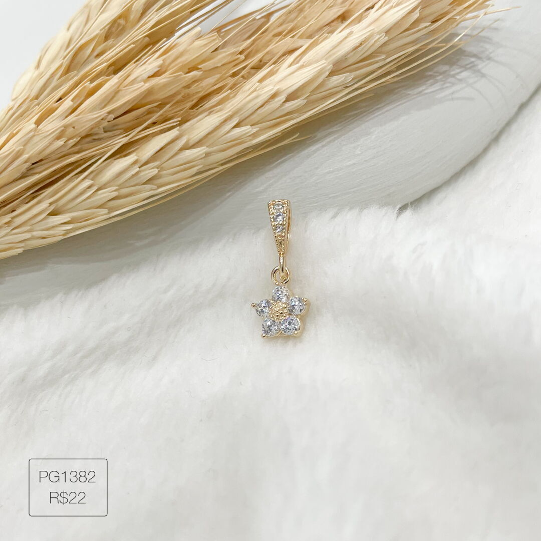 Pingente Flor Mini Cravejado Cristal Dourado